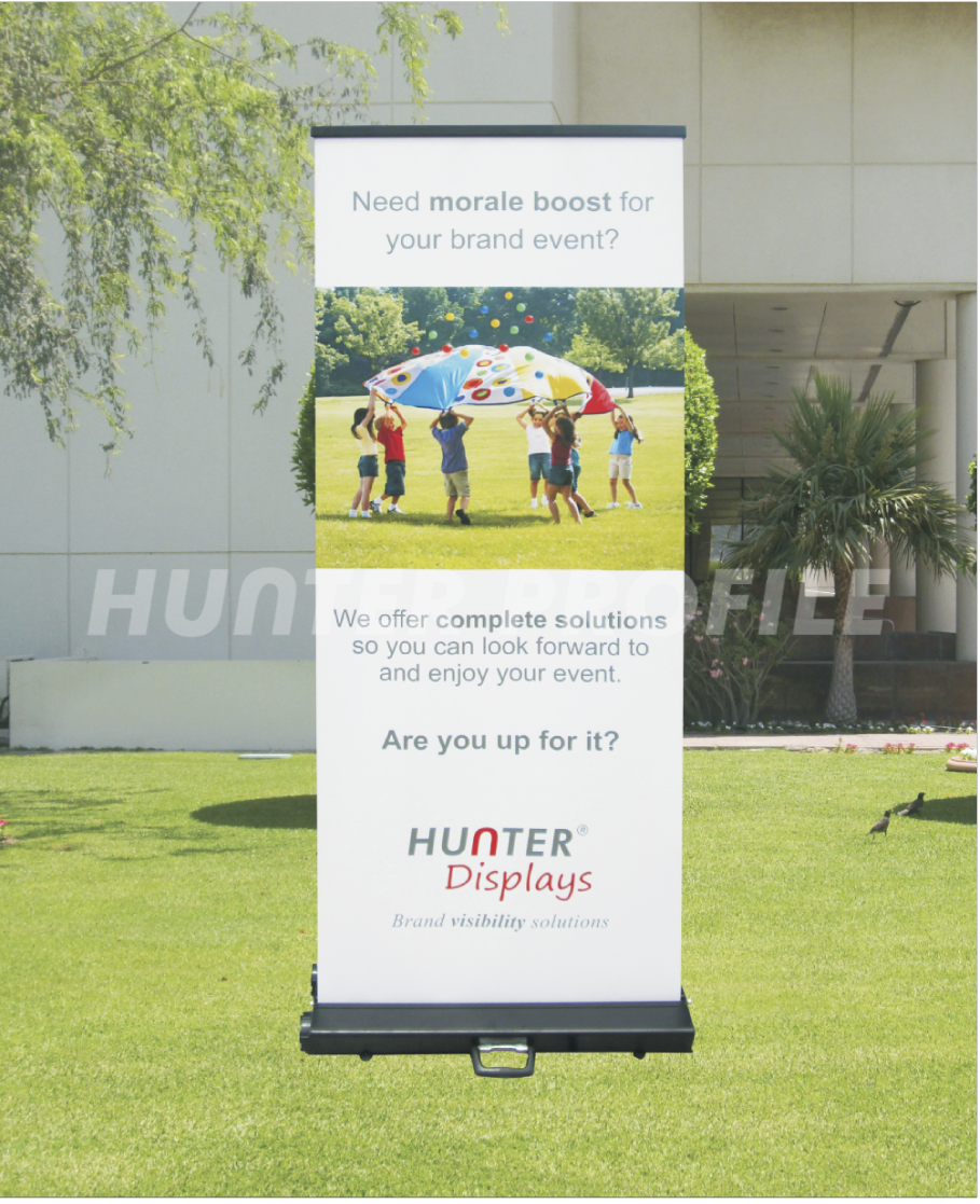 Outdoor roll up banner
